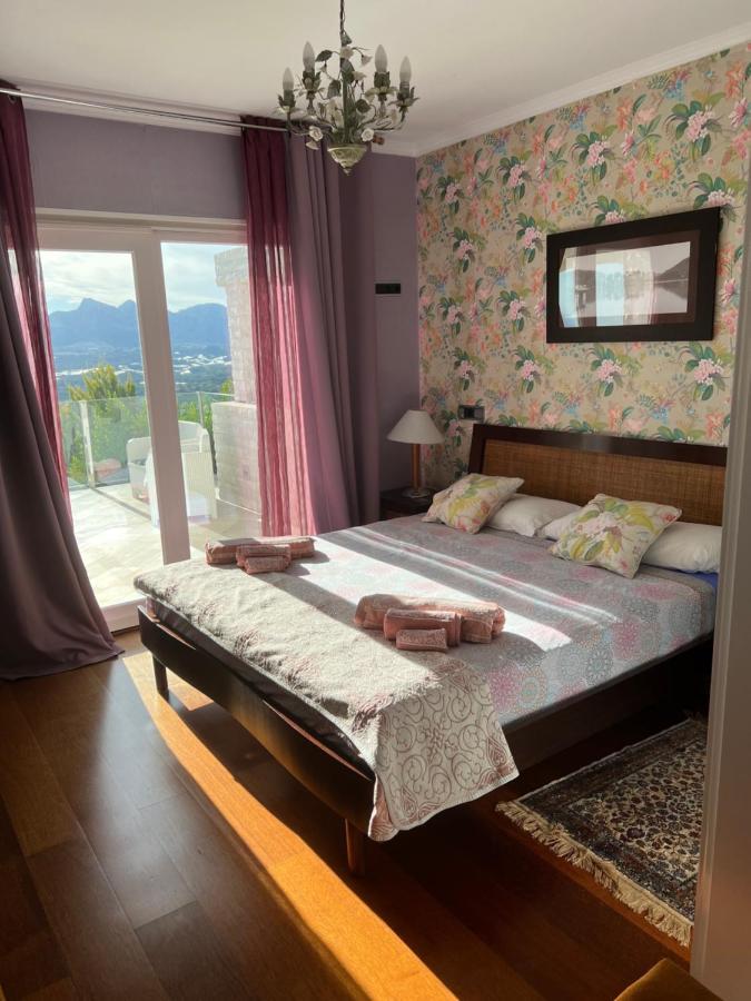 Villa Aleandra Con Maravillosas Vistas Al Mar! อัลเตอา ภายนอก รูปภาพ