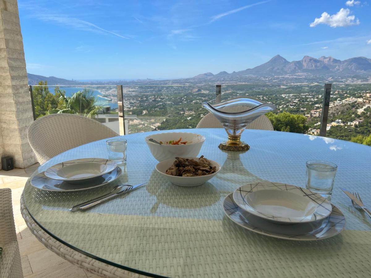 Villa Aleandra Con Maravillosas Vistas Al Mar! อัลเตอา ภายนอก รูปภาพ